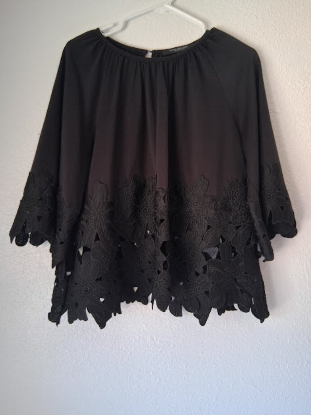Marc New York (Andrew Mark) women's size L black embroidered blouse